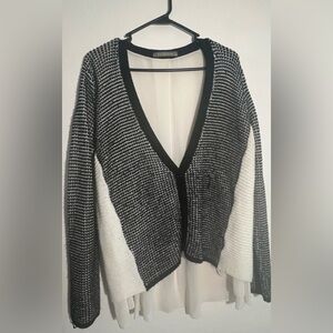 finn & clover Black and White V-Neck Sweater